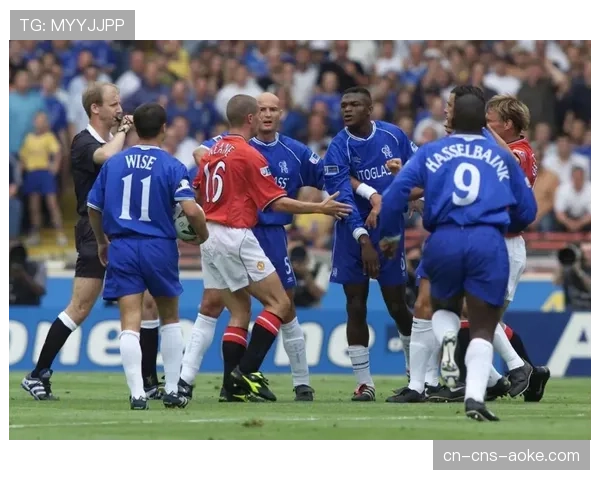 终场哨响，伯恩利球员掩面离场，提前降级后的更衣室沉默与反思